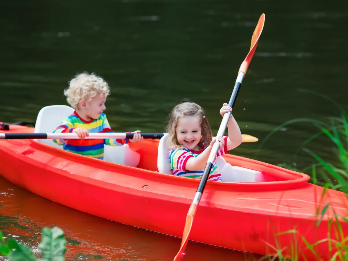 Things to Do in Dallas with Kids: Kids kayaking